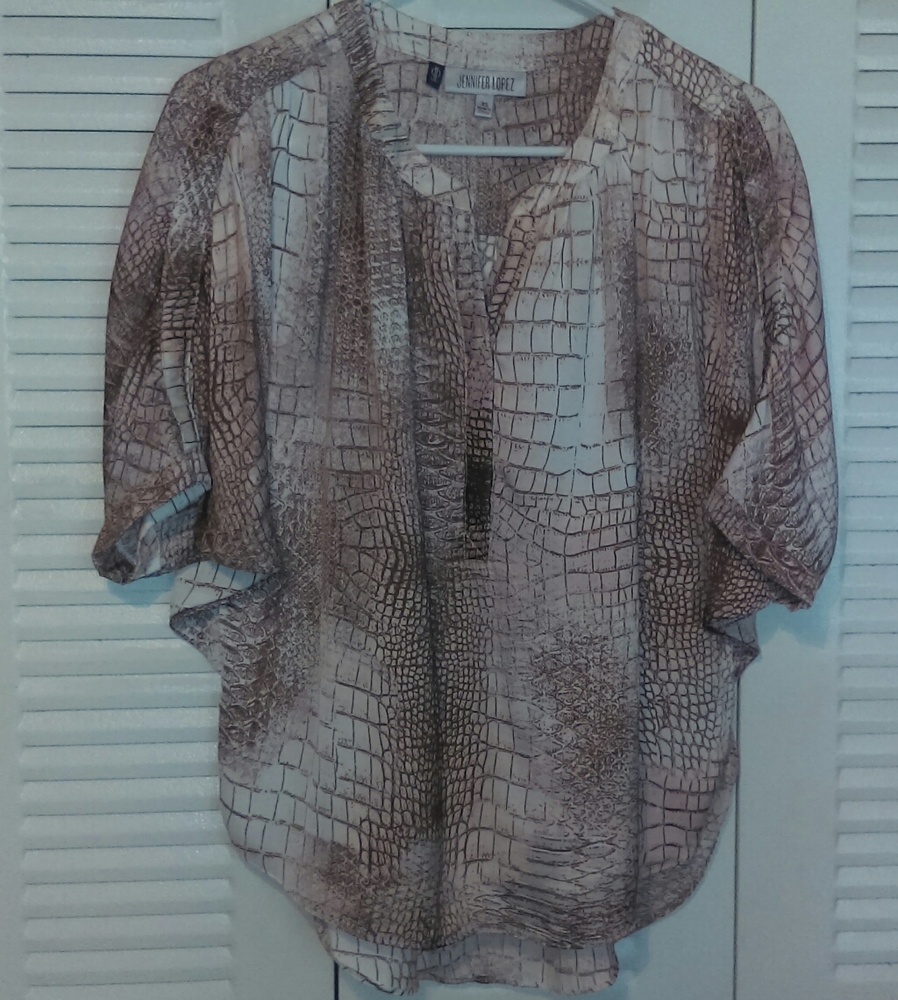 Jennifer Lopez blouse